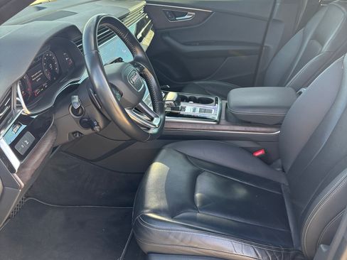 Used 2019 Audi Q8 Premium Plus w/ Premium Plus image 4
