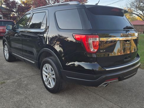 Used 2018 Ford Explorer XLT w/ Equipment Group 202A image 10