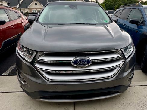Used 2017 Ford Edge Titanium w/ Equipment Group 302A AWD/4WD image 5