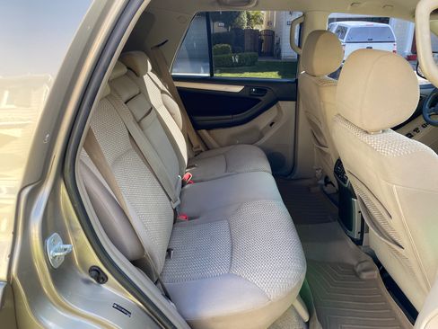 Used 2006 Toyota 4Runner SR5 image 6