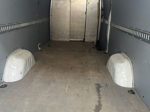 Used 2019 Freightliner Sprinter 170 image 8