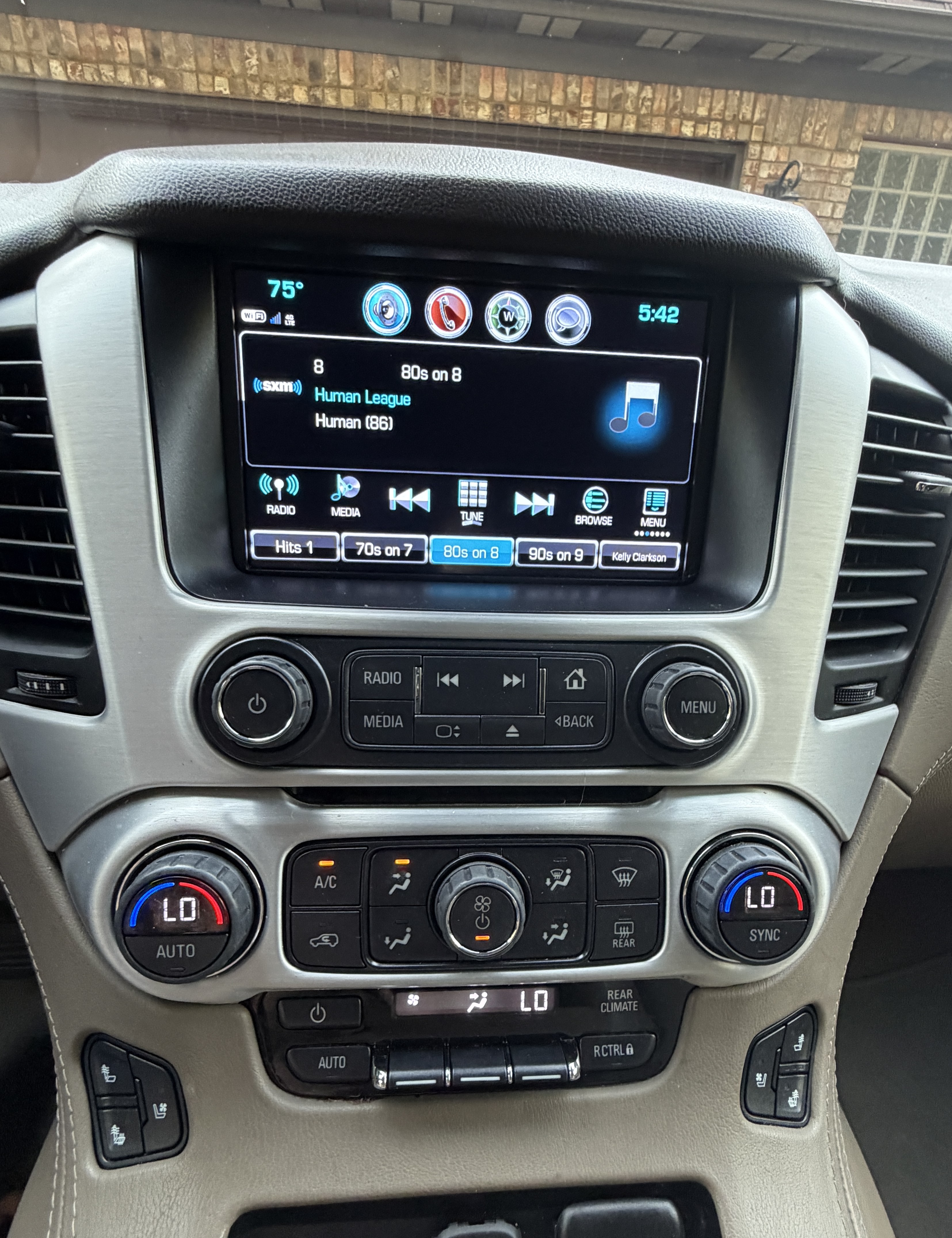 Used 2020 GMC Yukon SLT w/ Premium Edition RWD image 28