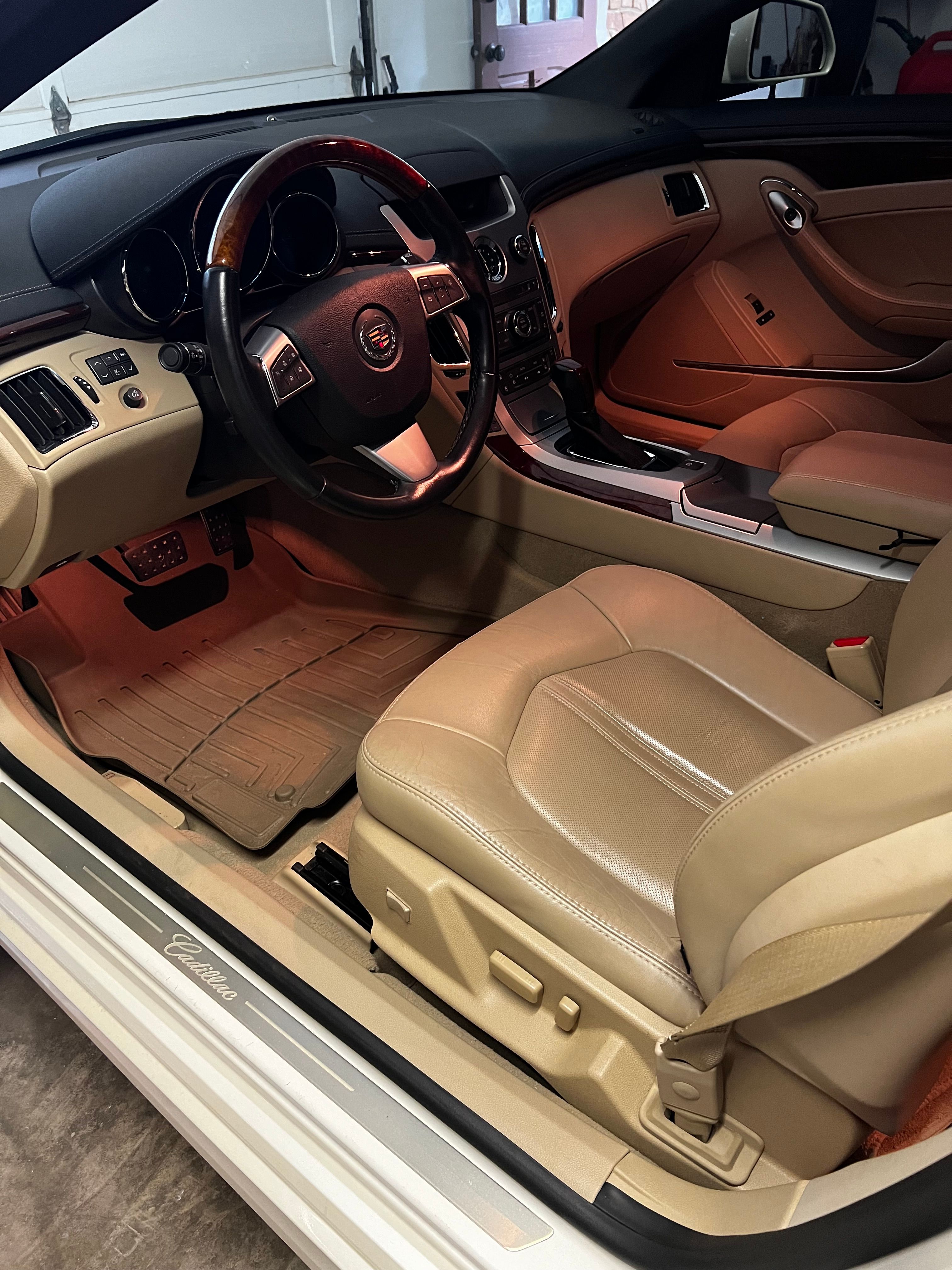Used 2012 Cadillac CTS Premium RWD image 11