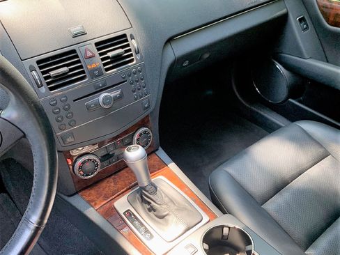 Used 2010 Mercedes-Benz C 300 Sedan image 5