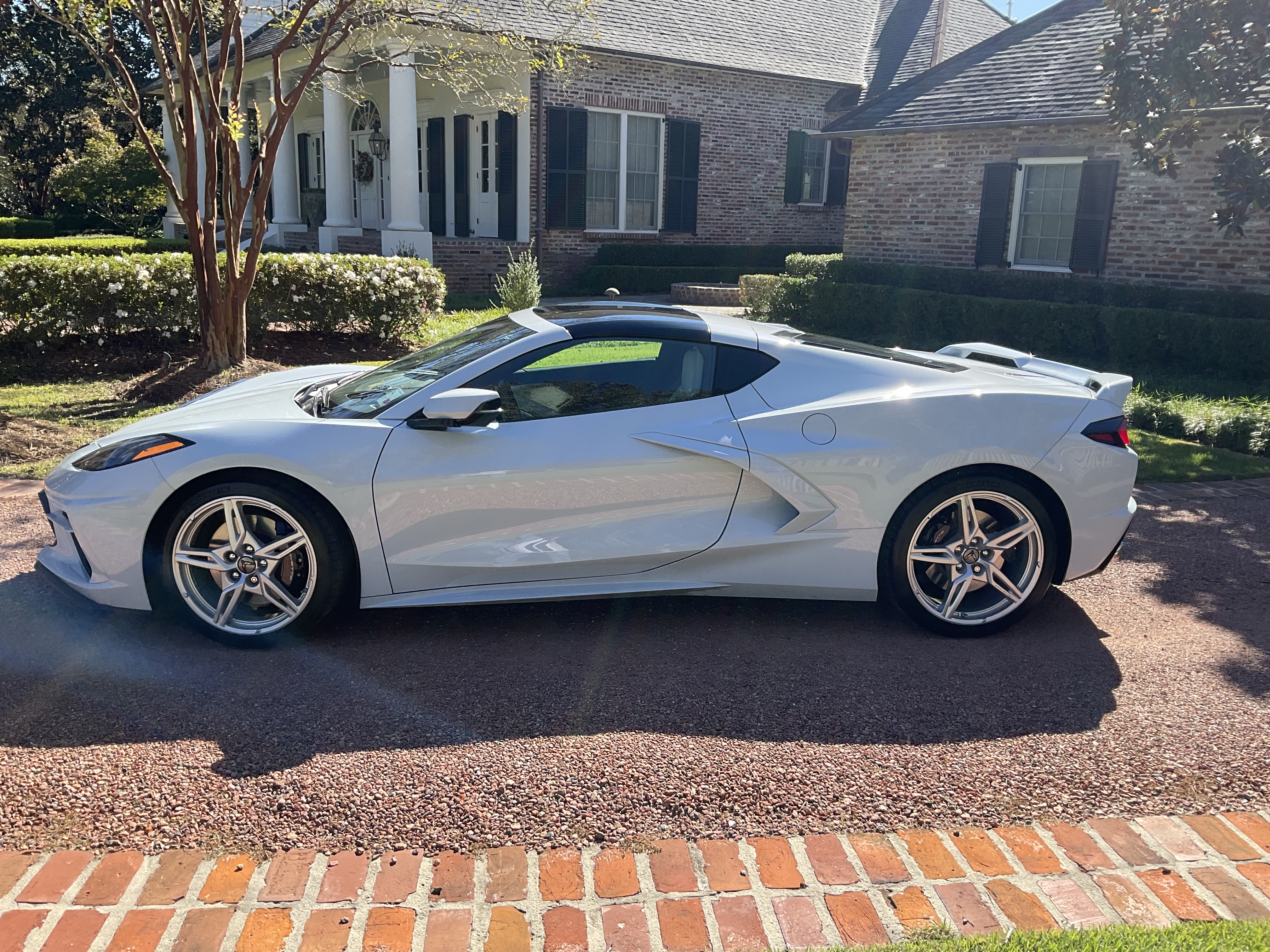 Used 2023 Chevrolet Corvette Stingray Preferred Cpe w/ Z51 Performance Package RWD image 4