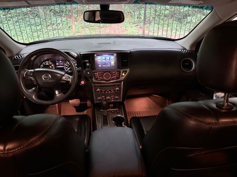 Used 2018 Nissan Pathfinder SL FWD image 23