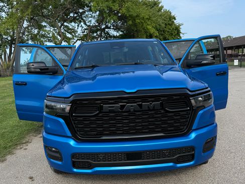 Used 2025 RAM 1500 Big Horn AWD/4WD image 27