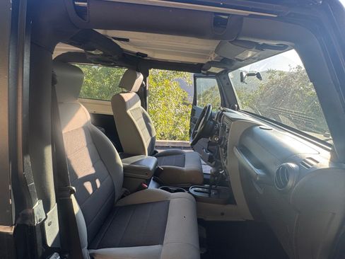 Used 2010 Jeep Wrangler Sport AWD/4WD image 6
