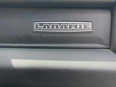 Used 2019 RAM 1500 Laramie AWD/4WD image 15