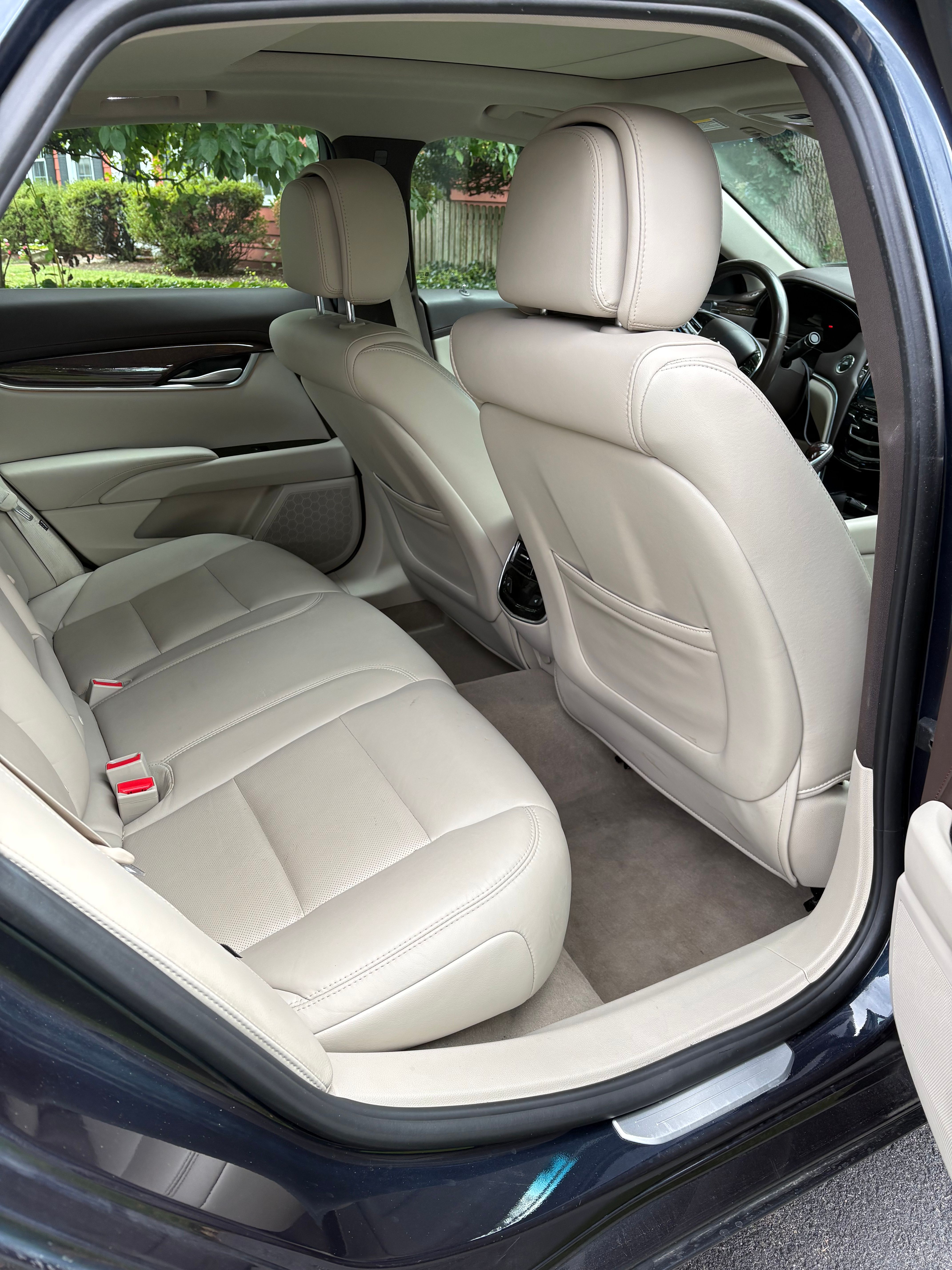 Used 2014 Cadillac XTS Luxury w/ Driver Awareness Package AWD/4WD image 14