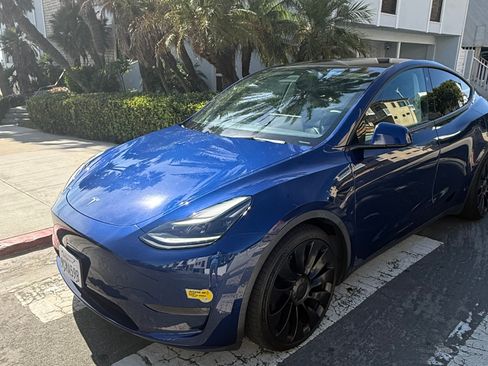 Used 2022 Tesla Model Y Performance AWD/4WD image 5