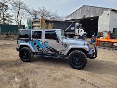 Used 2016 Jeep Wrangler Unlimited Sahara w/ Connectivity Group