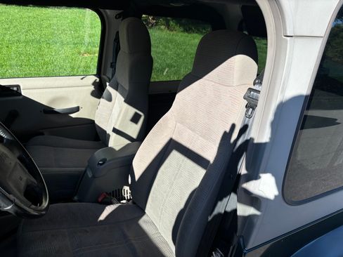 Used 2003 Jeep Wrangler Sport AWD/4WD image 4