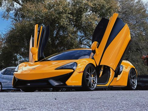Used 2017 McLaren 570S Coupe image 1