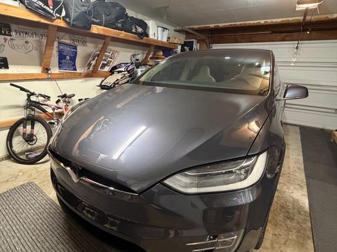 Used 2019 Tesla Model X 75D AWD/4WD image 4