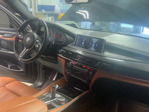 Used 2018 BMW X5 M AWD/4WD image 23