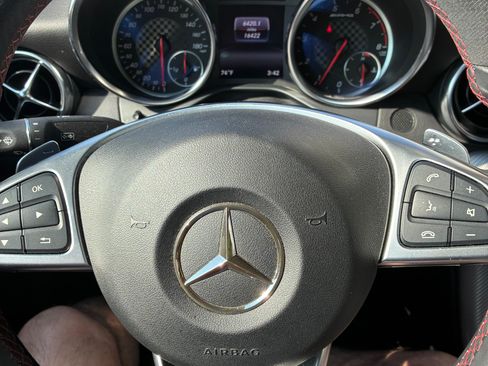 Used 2019 Mercedes-Benz SLC 43 AMG image 6