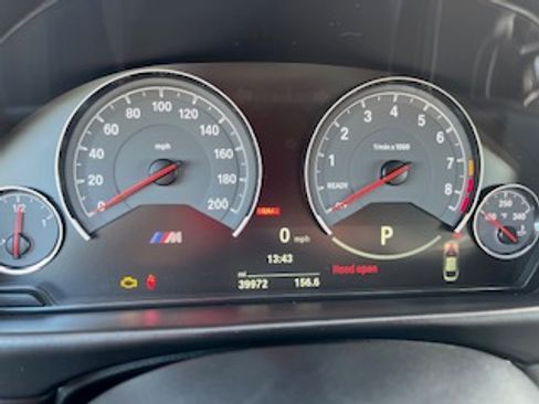 Used 2019 BMW M4 CS w/ Executive Package image 28