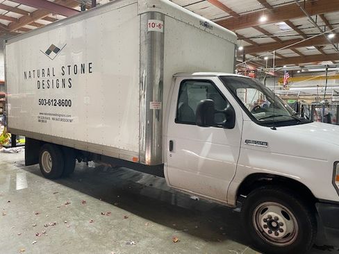 Used 2019 Ford E-350 and Econoline 350 Super Duty w/ Power Windows & Locks Group image 4