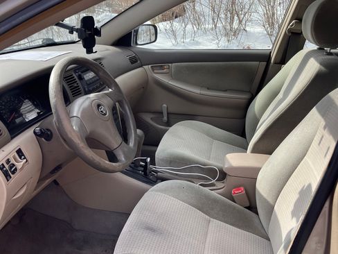 Used 2005 Toyota Corolla CE image 6