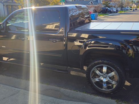 Used 2013 GMC Sierra 1500 SLE w/ Power Tech Package image 2