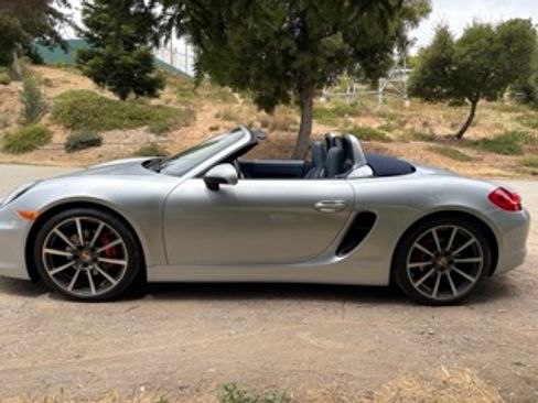 Used 2014 Porsche Boxster S RWD image 2