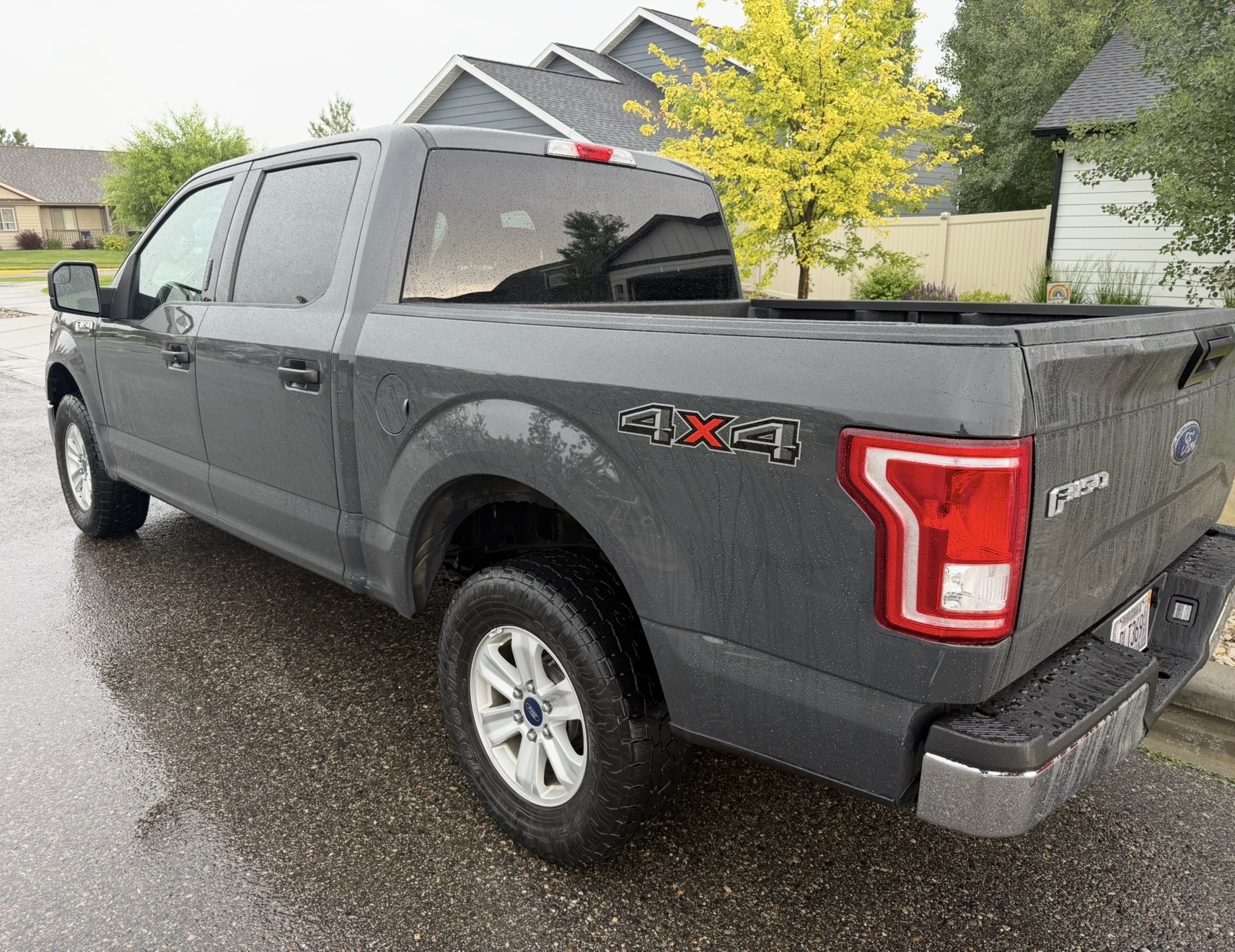Used 2017 Ford F150 XLT AWD/4WD image 4