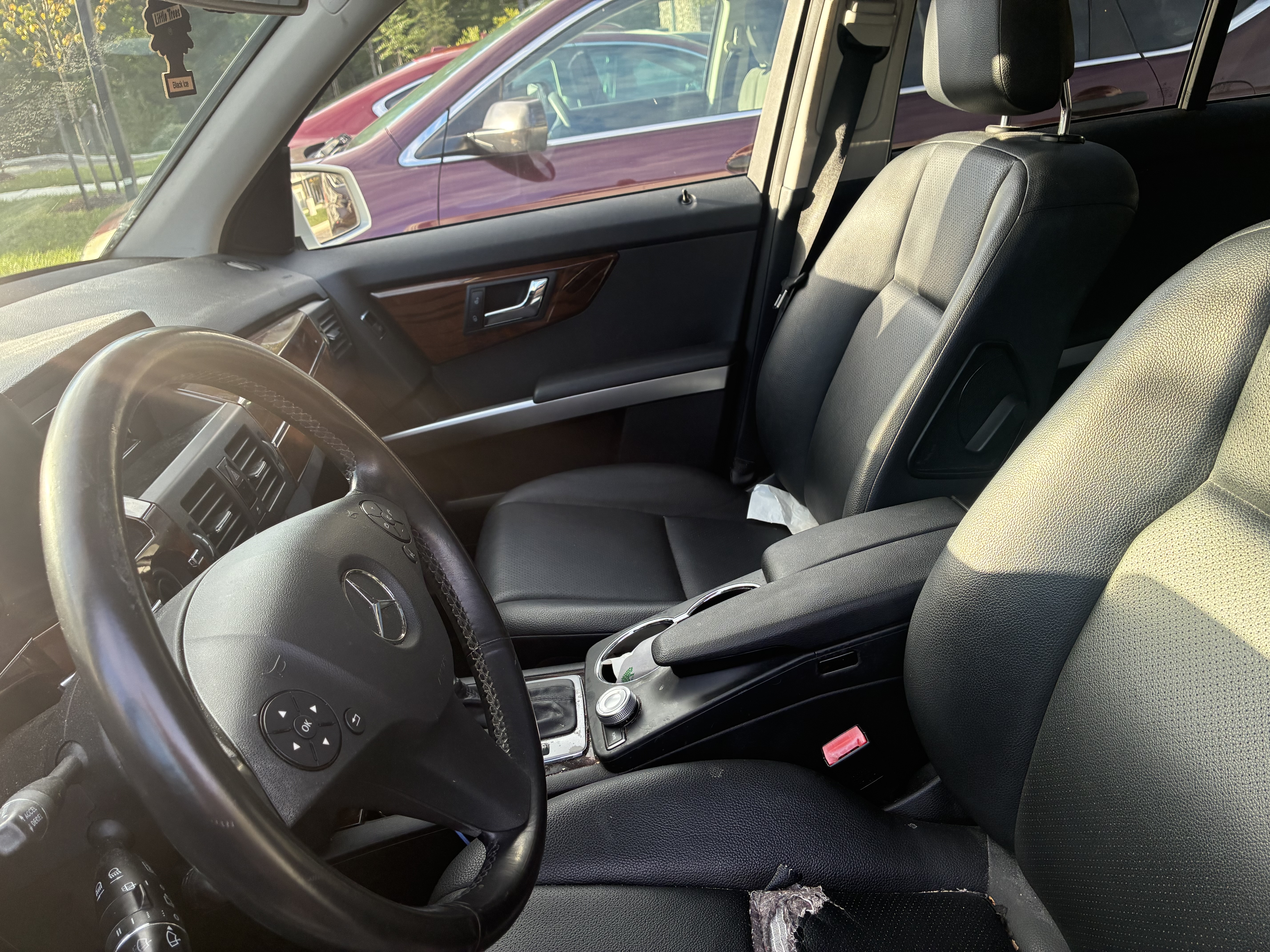 Used 2011 Mercedes-Benz GLK 350 4MATIC image 10