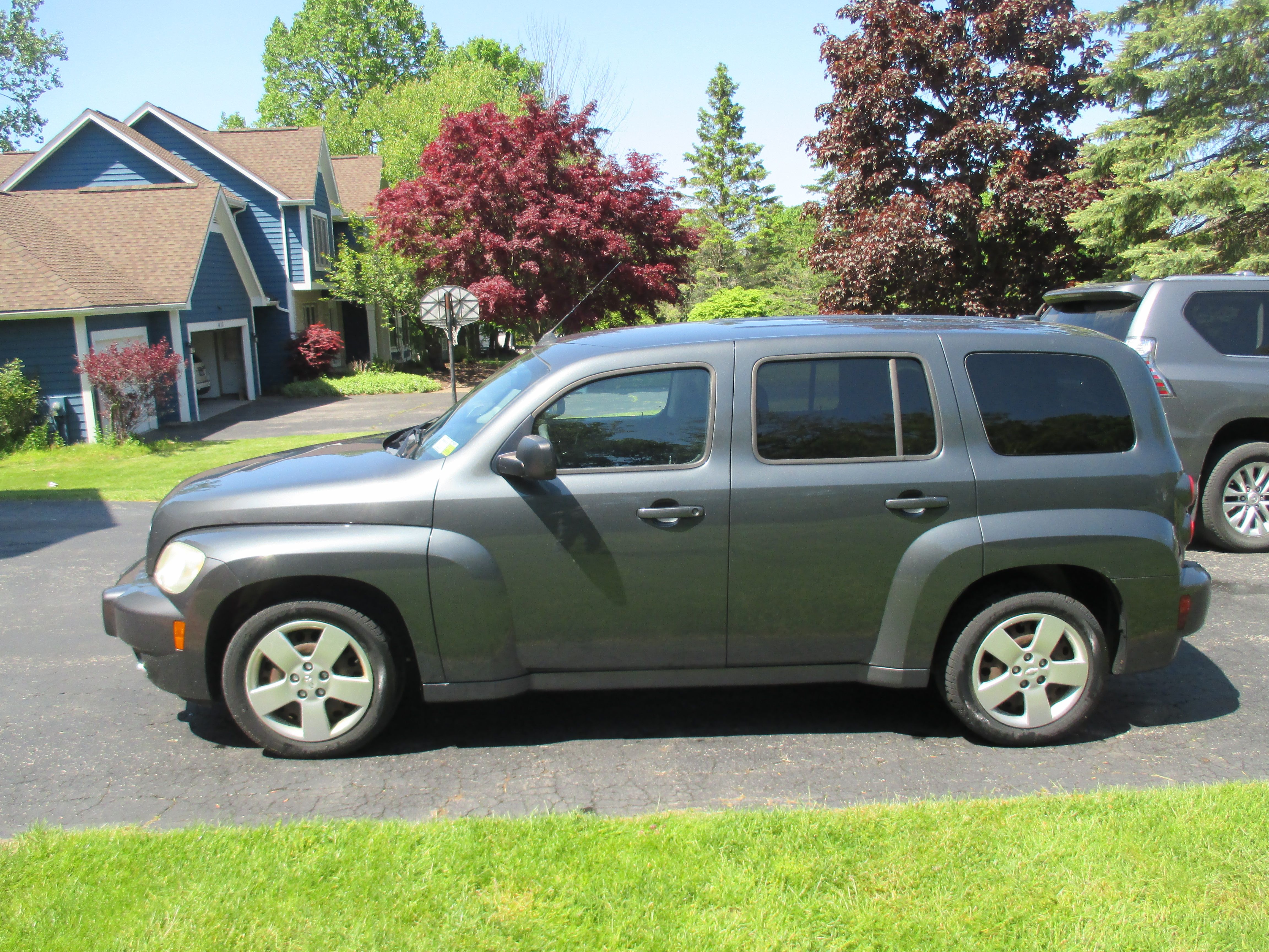 Used 2011 Chevrolet HHR LS FWD image 1