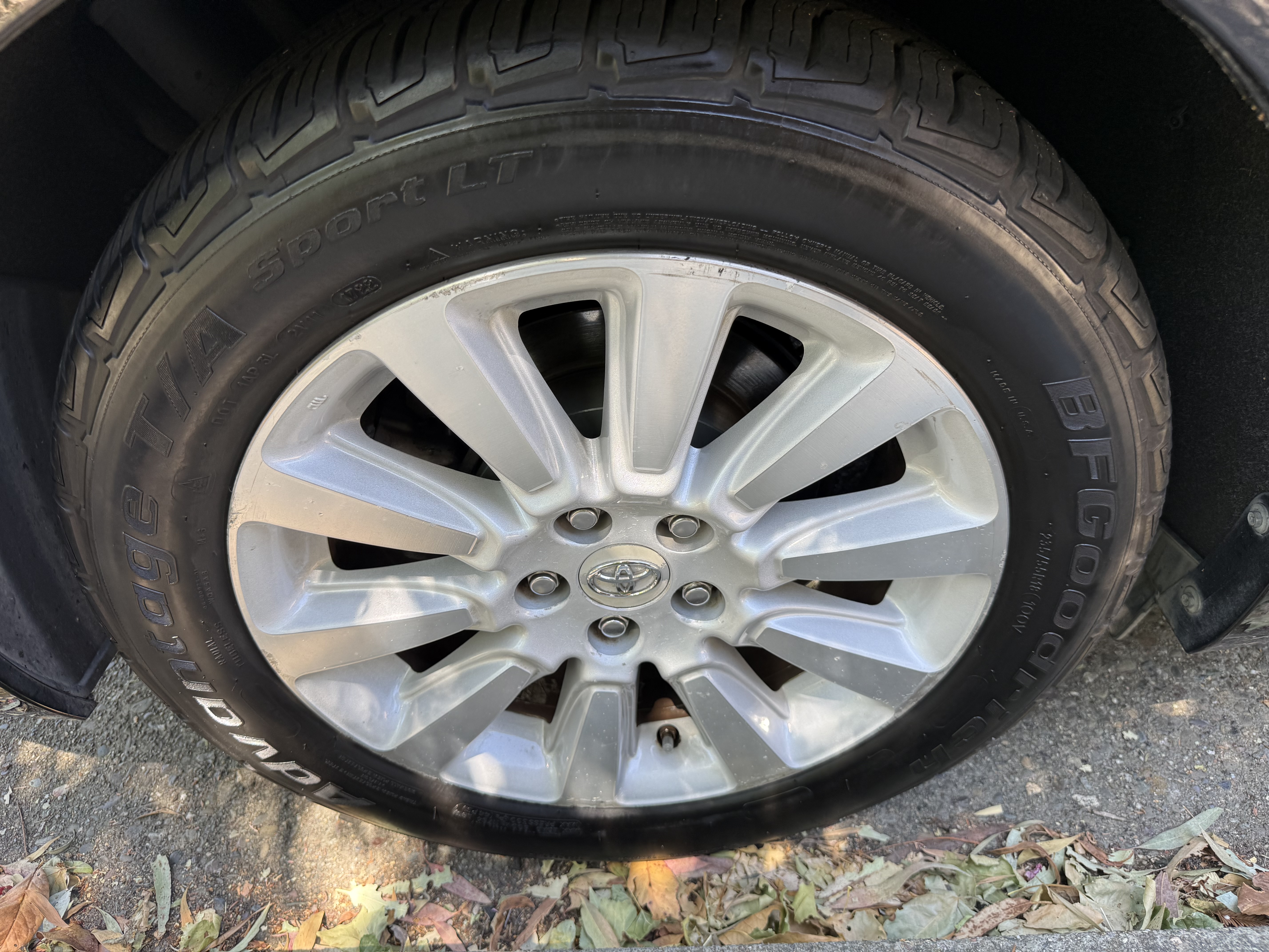 Used 2013 Toyota Sienna Limited w/ Premium Pkg FWD image 29
