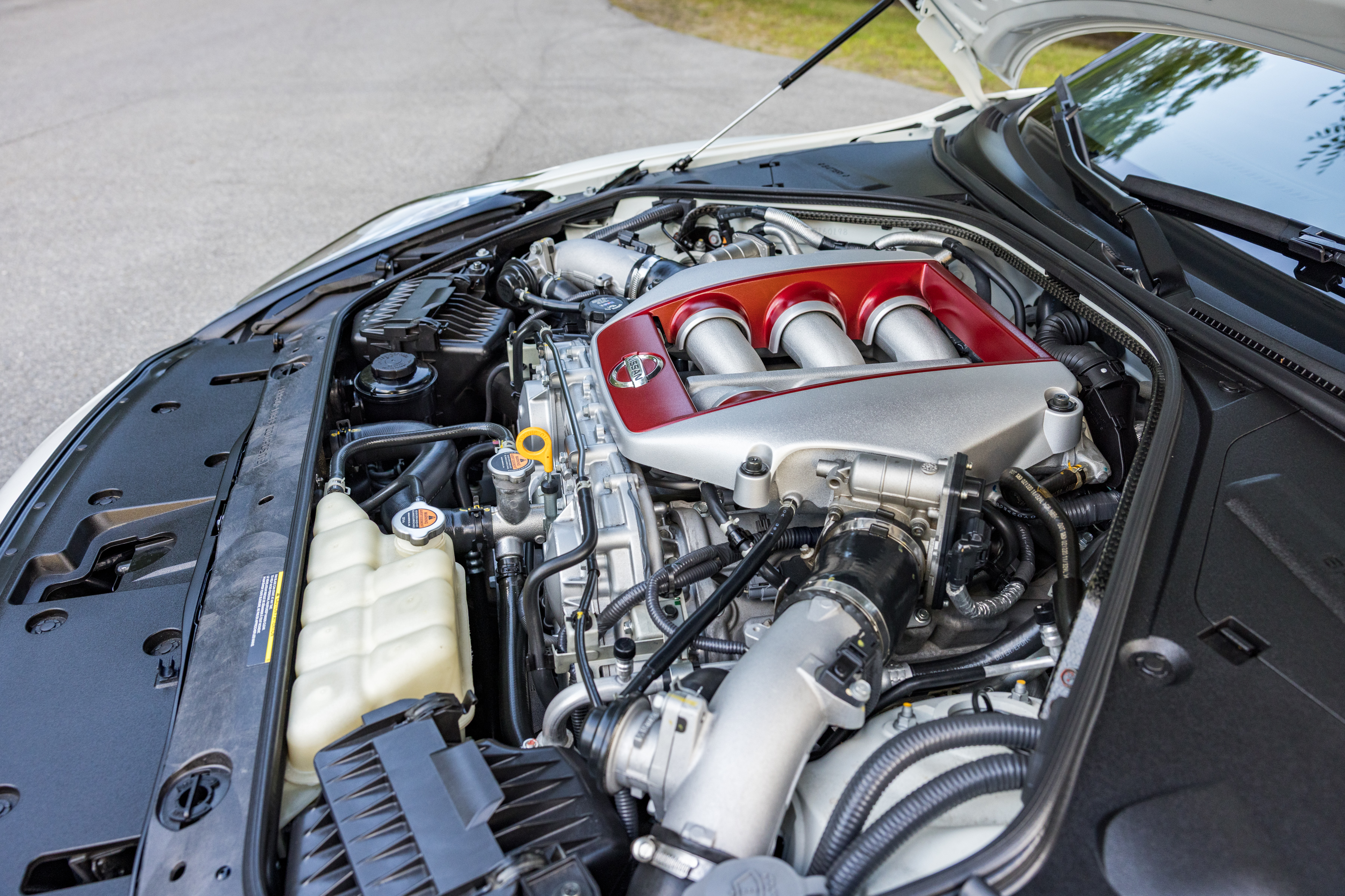 Used 2021 Nissan GT-R Premium AWD/4WD image 18