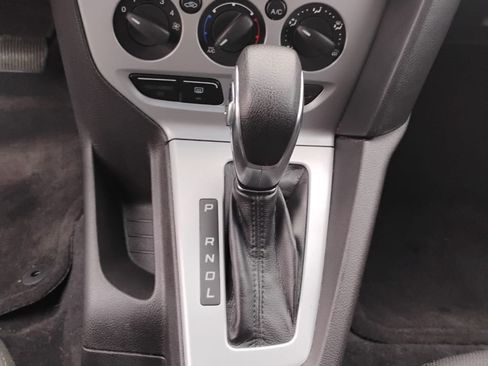 Used 2012 Ford Focus SE image 4