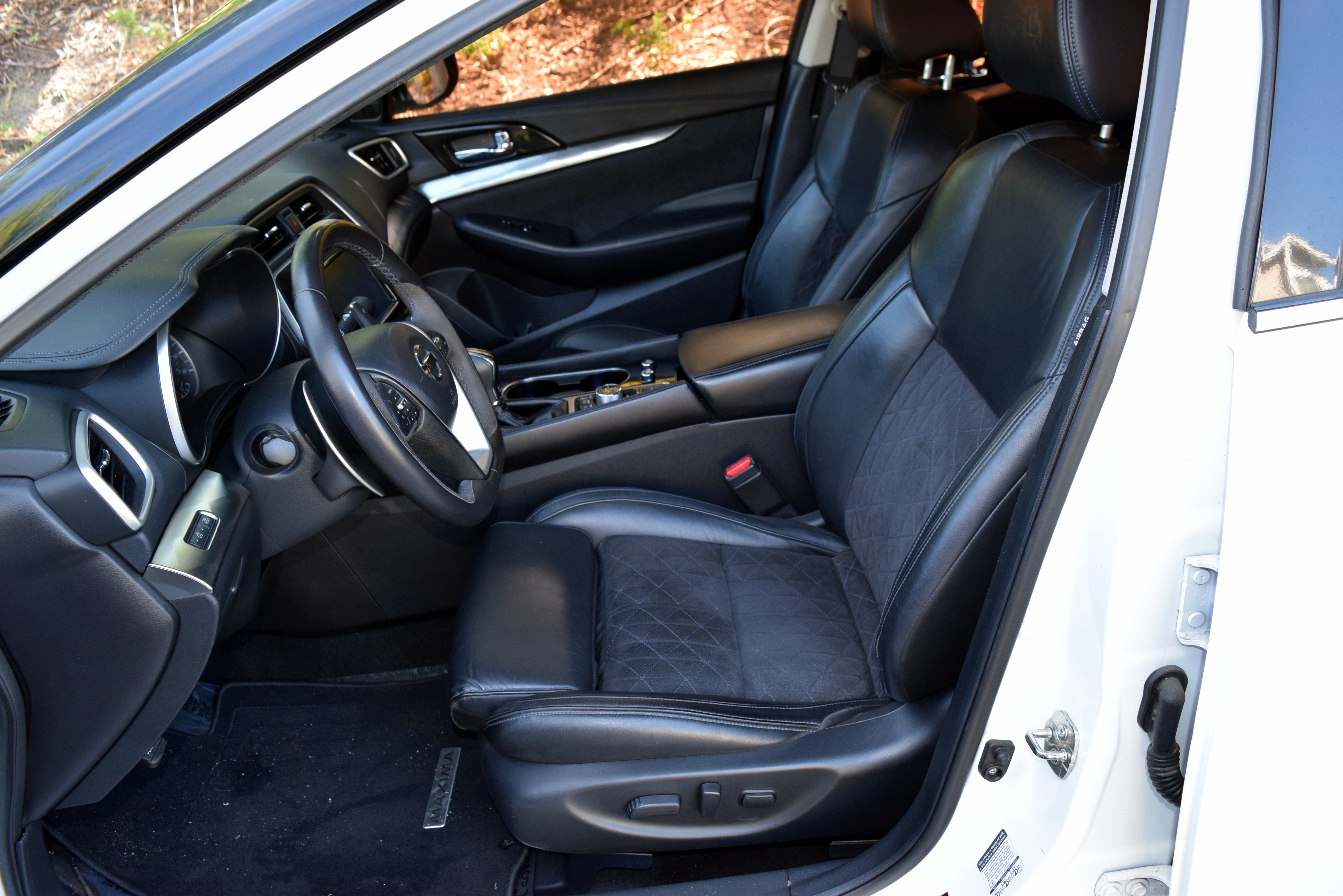 Used 2016 Nissan Maxima SR w/ Interior Lighting Package FWD image 13