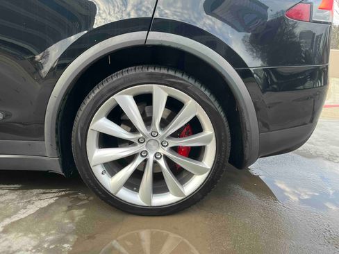 Used 2016 Tesla Model X Performance image 18