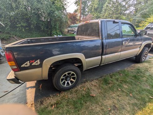 Used 2001 Chevrolet Silverado 2500 4x4 Extended Cab image 6