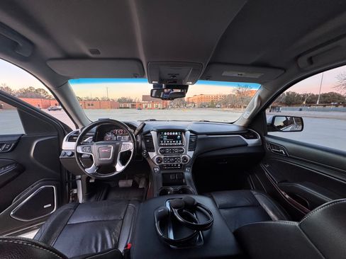 Used 2018 GMC Yukon SLT w/ Premium Edition image 23
