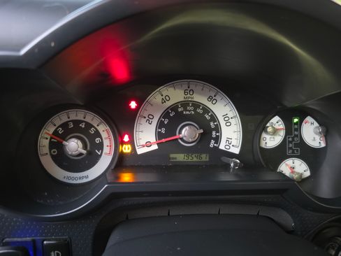 Used 2008 Toyota FJ Cruiser Sport Utility 2D image 16