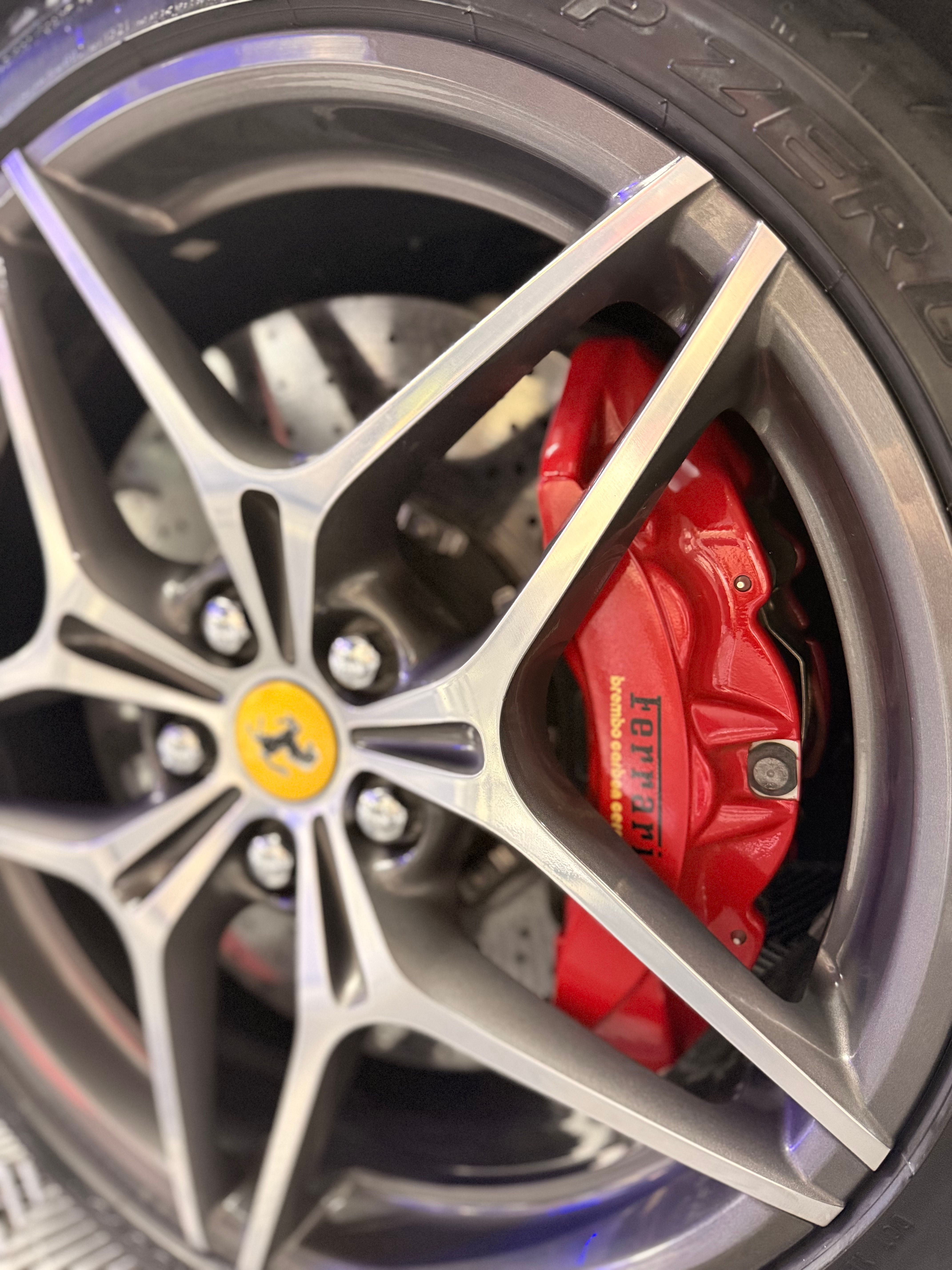 Used 2017 Ferrari California T RWD image 16