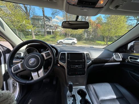 Used 2013 Jeep Grand Cherokee Laredo image 6