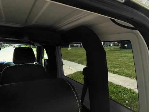 Used 2014 Jeep Wrangler Sahara AWD/4WD image 15