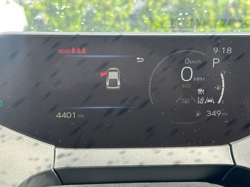 Used 2026 Toyota Prius XLE FWD image 4