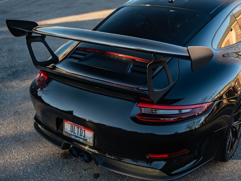 Used 2019 Porsche 911 GT3 RS image 4