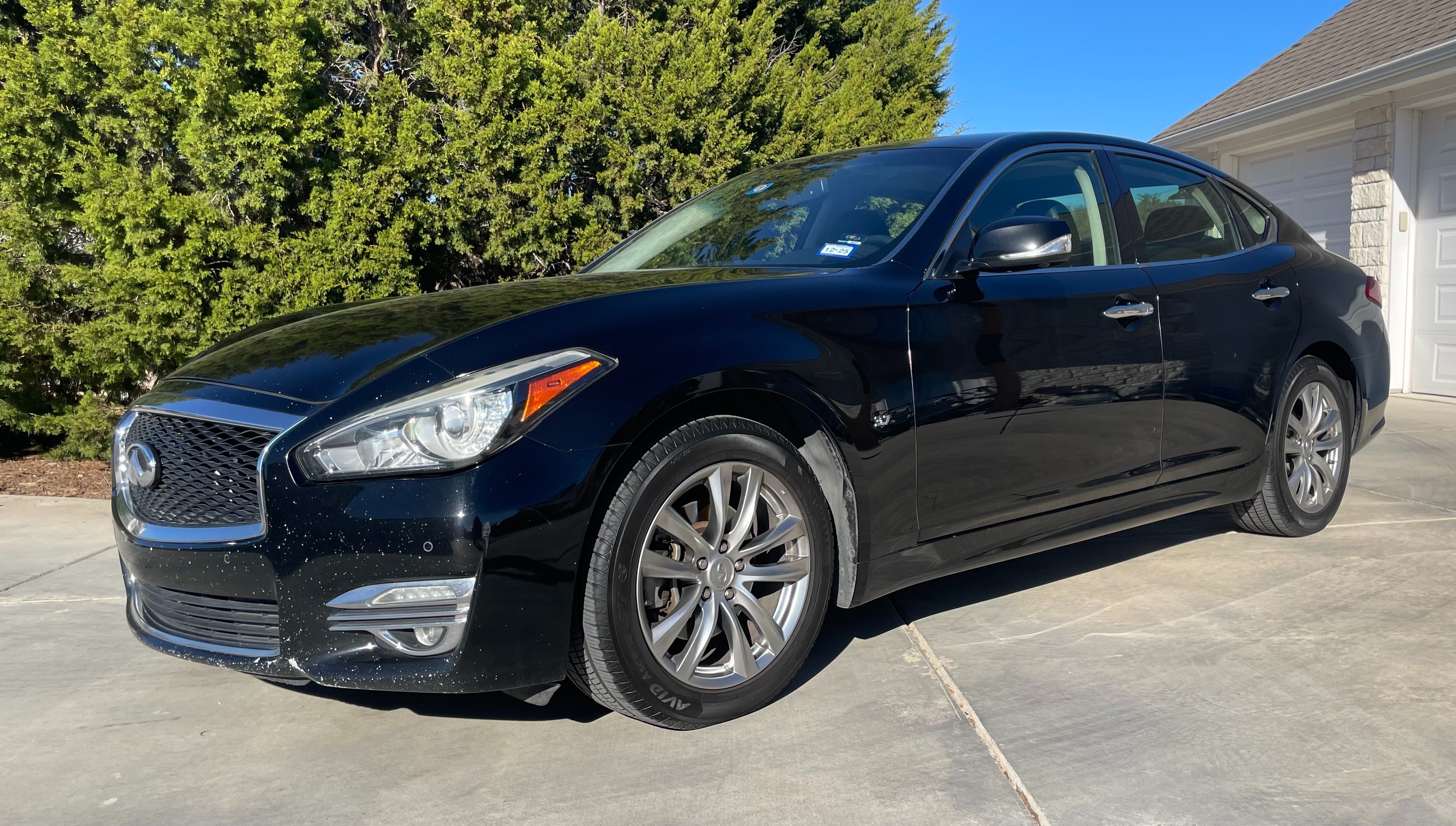 Used 2015 INFINITI Q70 3.7 RWD image 2
