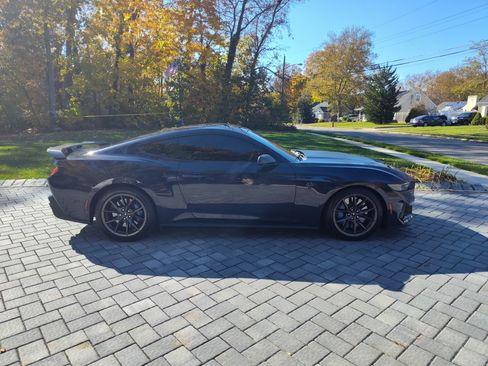 Used 2024 Ford Mustang Dark Horse image 2