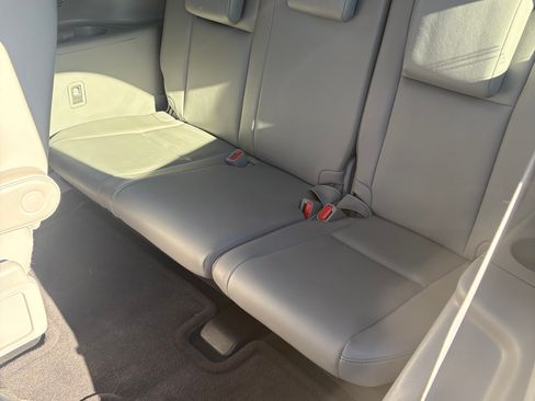 Used 2019 Toyota Highlander Limited image 14