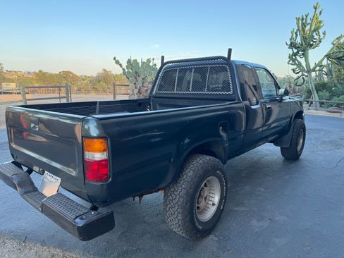 Used 1992 Toyota Pickup SR5 AWD/4WD image 8