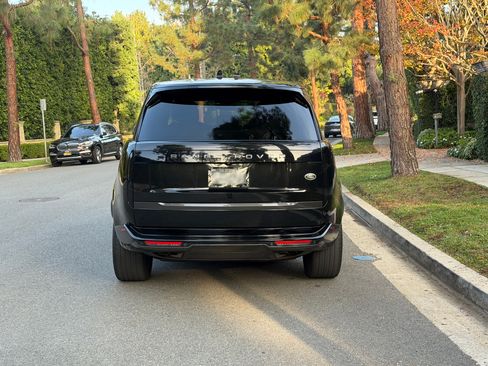 Used 2023 Land Rover Range Rover SE image 6