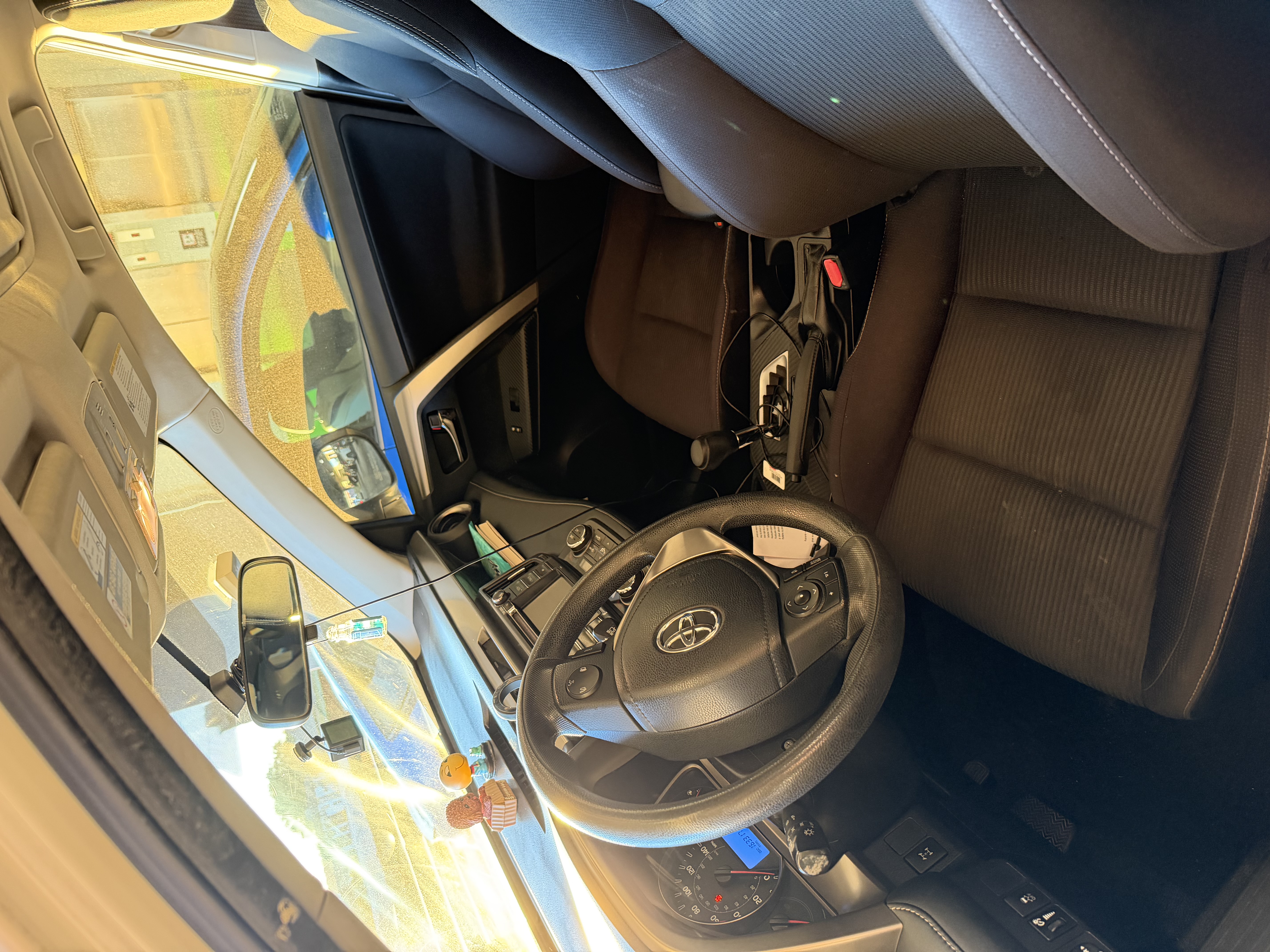 Used 2015 Toyota RAV4 XLE AWD/4WD image 5