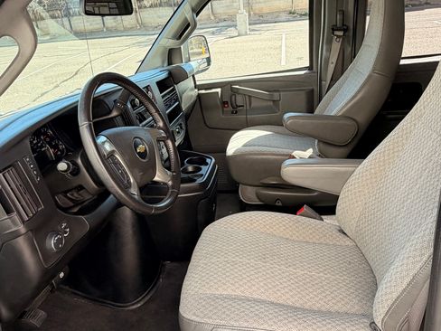 Used 2019 Chevrolet Express 3500 LS image 15