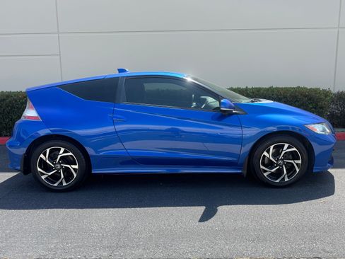 Used 2016 Honda CR-Z EX image 2